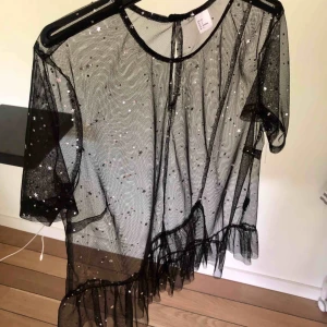  - Hej! Säljer en jätte fin /top ifrån H&m