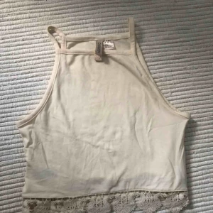  - Halter linne från hm. Köparen står för frakt!