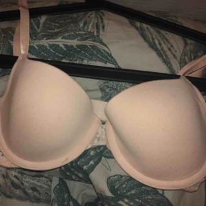  - Det står att den är C men den är egentligen som en A. Den har inte mycket push-up. kan mötas upp i halva dalarna.