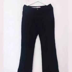  - Superfina svarta Manchesterbrallor i storlek 40 (jättesmå storlekar). Perfekt passform! 