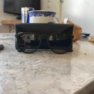  - Ray Ban Erika. Använda men i gott skick! 😃