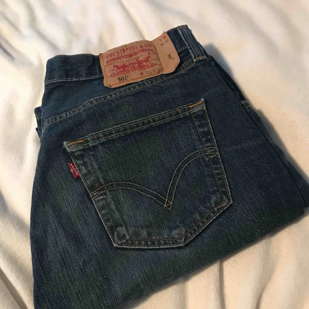 Levis jeans herr, aldrig använda pga fel storlek.. Jeans & Byxor.