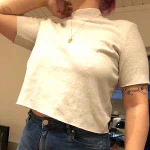 Oversized t-shirt från Zara st L - Mjukt tyg och aldrig använd. 