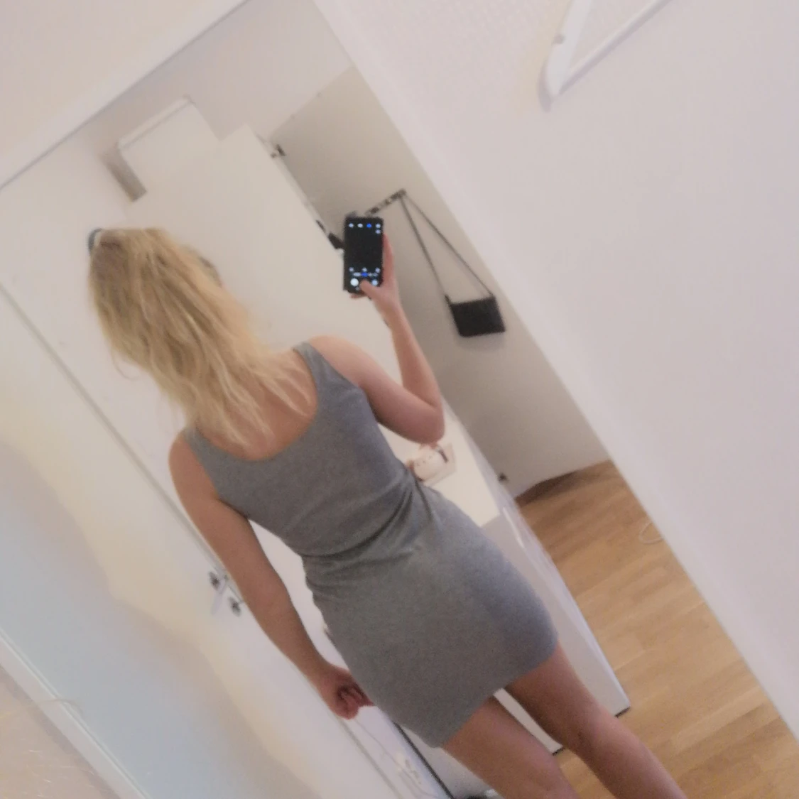 Basic grå linneklänning - 90