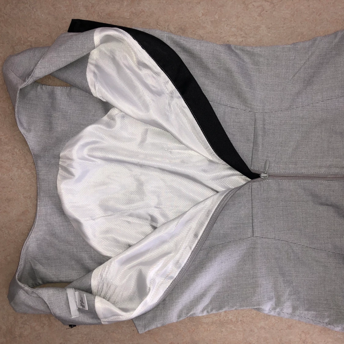 grå klänning storlek 38 - 91