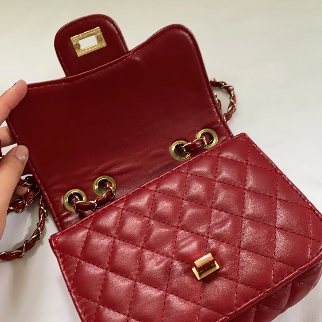 Röd snygg väska  - 91