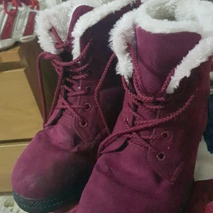  vinter skor - Vinter for köpt Fran wish för 250 säljer for 150 . Gratis frakt 