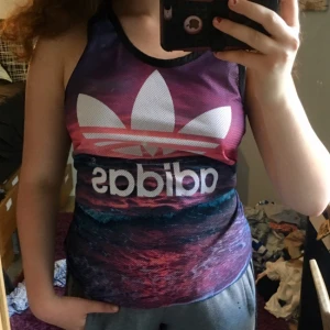  - Onesize men passar en som har S-M 