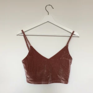  - Rosa Suede/sammet set, aldrig använt!