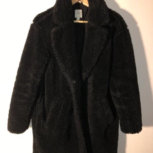 Teddyjacka  - En fin teddyjacka från HM.