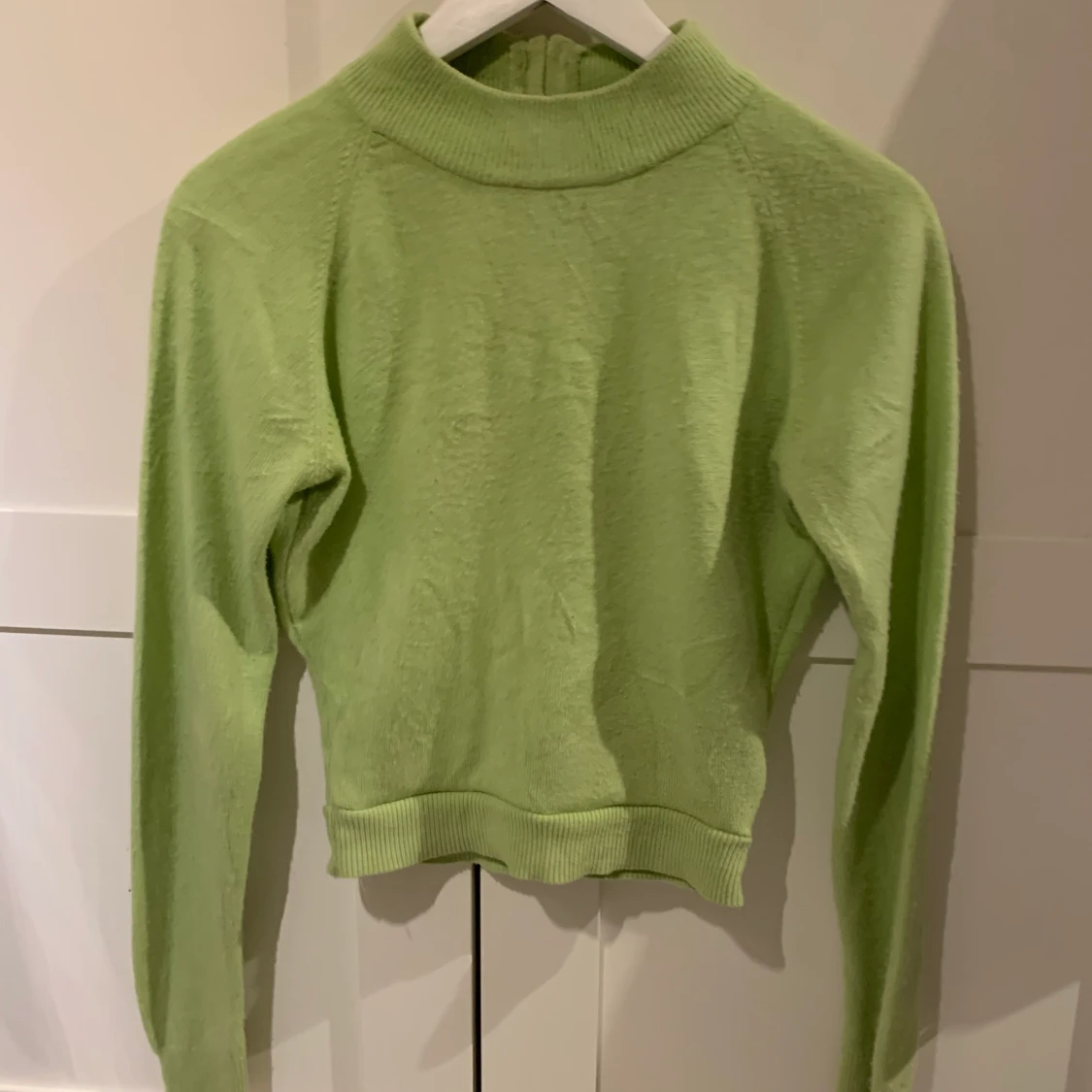 Grön stickad topp  - 91