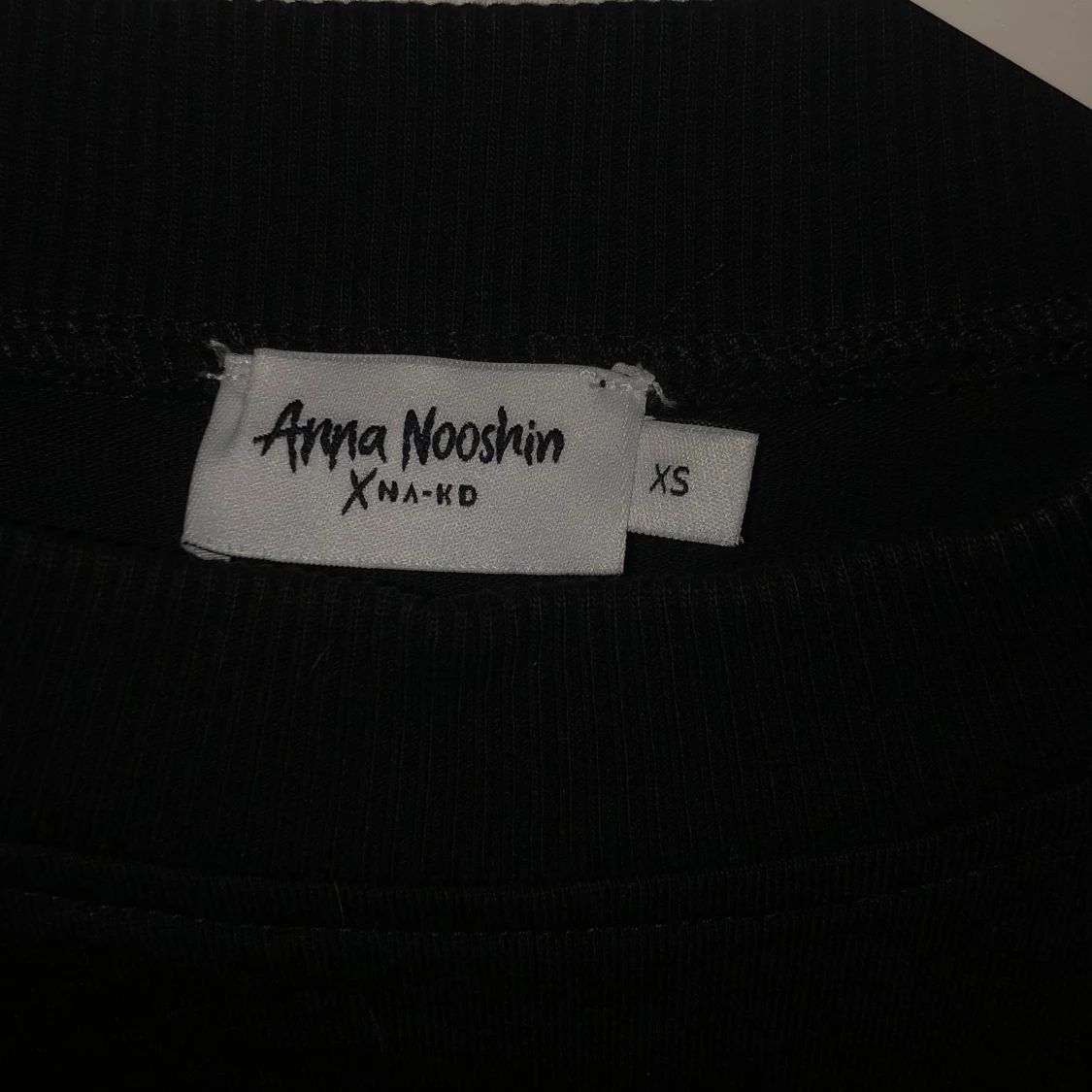 Svart vardagsklänning med tryck  - 91