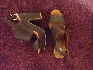  - Oanvända skor från HM fina till vardag och fest  Fraktkostnader tillkommer eller så kan vi mötas i Sthlm