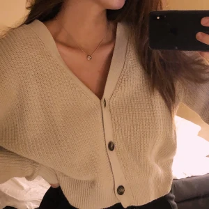 Kofta  - Kofta från lager 157, bra skick och i storlek M. Köparen står för frakten.