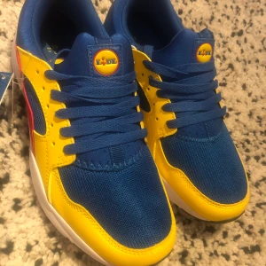 Lidl skor Limited Edition  - Helt nya finna i storlek 40,39,37