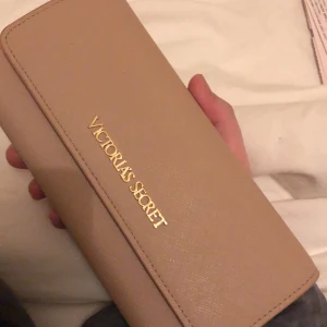Victoria’s secret kuvertväska  - Som ny & knappt använd