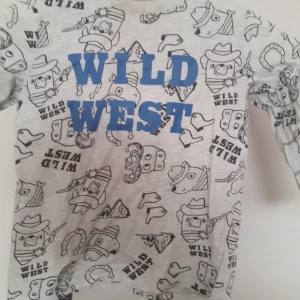 Långärmad tröja barn  - Bra skick, strl 110