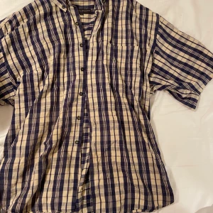 SKORTA - JÄTTE SNYGG SKORTA