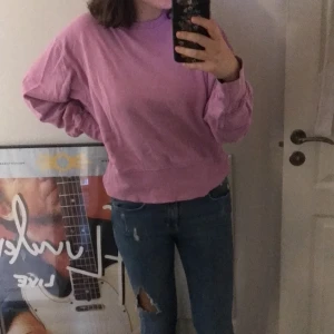 Mysig oversized sweatshirt - Super mysig sweatshirt. Köp för 80 kr eller bud, frakt ingår ej!
