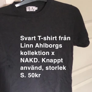 T-shirt Linn Ahlborg x NAKD - Knappt använd 