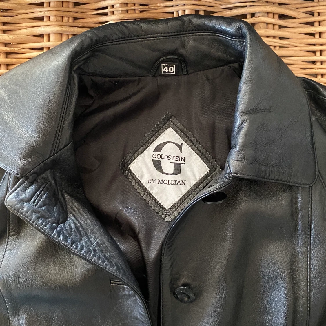 Svart oversized skinnkappa - 91