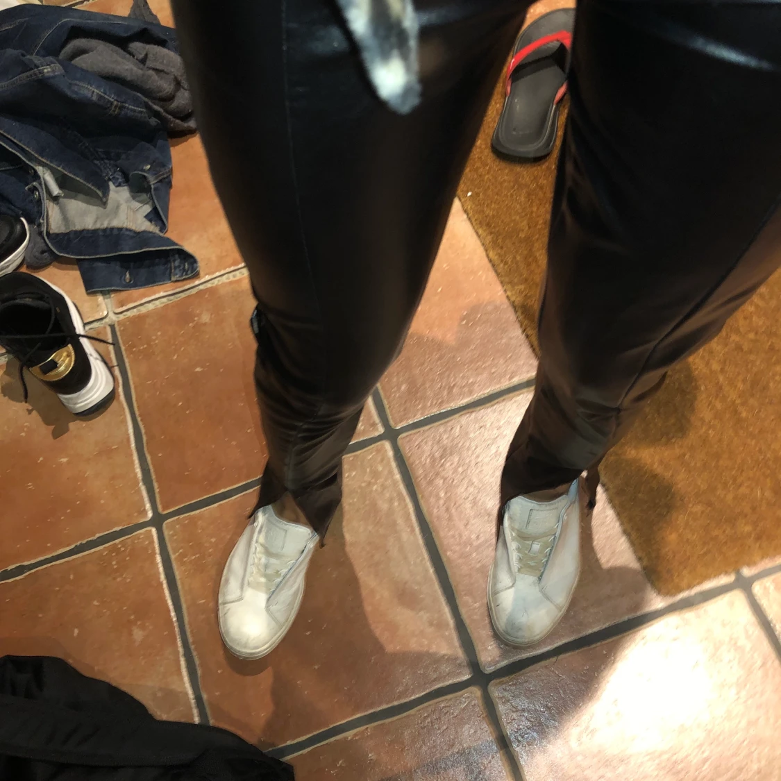 Skinnbyxor med slits, strl 34 - 91