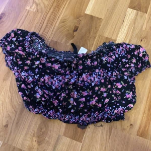 Crop top - Magtröja från HM