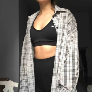  - Skjorta från na-kd