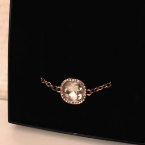  - Jätte fint armband som kom med en klocka från uropenn ✨ Fri frakt!