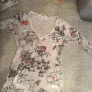  - Odd Molly tröja i ny skick .