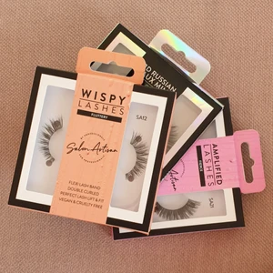  - Tre såklart oöppnade paket lösfransar i olika form