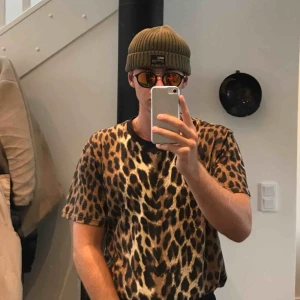  - Glasögon  2st för 80kr  1st för 50kr