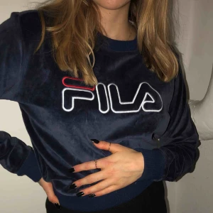  - köpt av en annan på plick men säljs på grund av att jag inte använder ☺️ Tröja från fila i storlek S, frakt tillkommer