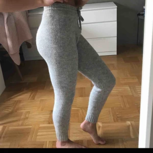  - Super mysiga byxor bra ny för vinter och kan användas för s och xs och M super bra är dom❤️