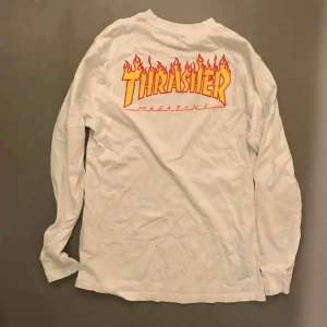  - Thrasher longsleeve🔥🔥🔥 Bara använd, inga flaws