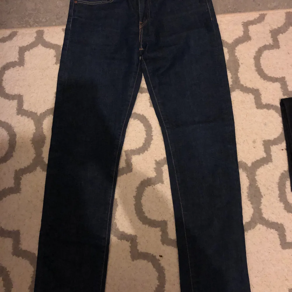 Helt nya levis jeans i storlek W31 L32. Aldrig använda. . Jeans & Byxor.