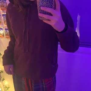 H&M hoodie - Köpte för 149kr och har nästan aldrig använt den. 