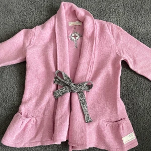 Odd Molly Kofta - Odd Molly Kofta i storlek 1, men den har krympt lite så skulle säga att den passar storlek 0. Nypris ca 1800kr