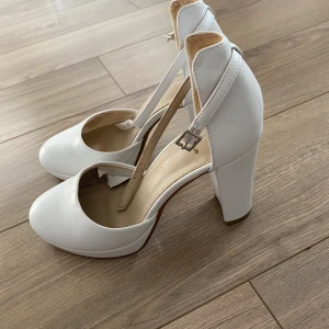 Klackar  - Använda 1 gång storlek 35