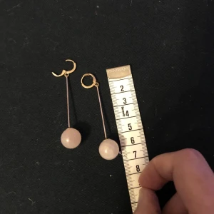 Äkta rosenkvarts örhängen - Nya aldrig använda nypris780kr