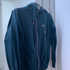 Armani kofta St XS - Superfin Ea7 Armani kofta , väldigt bra skick!