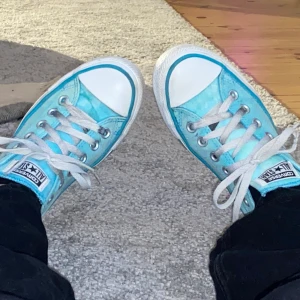 Converse - Tiedie converse!
