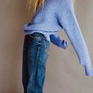 Zara jeans - Säljer dessa helt slutsålda jeans från zara i stl 34. Helt nya säljer pga att jag glömt skicka tb dem.