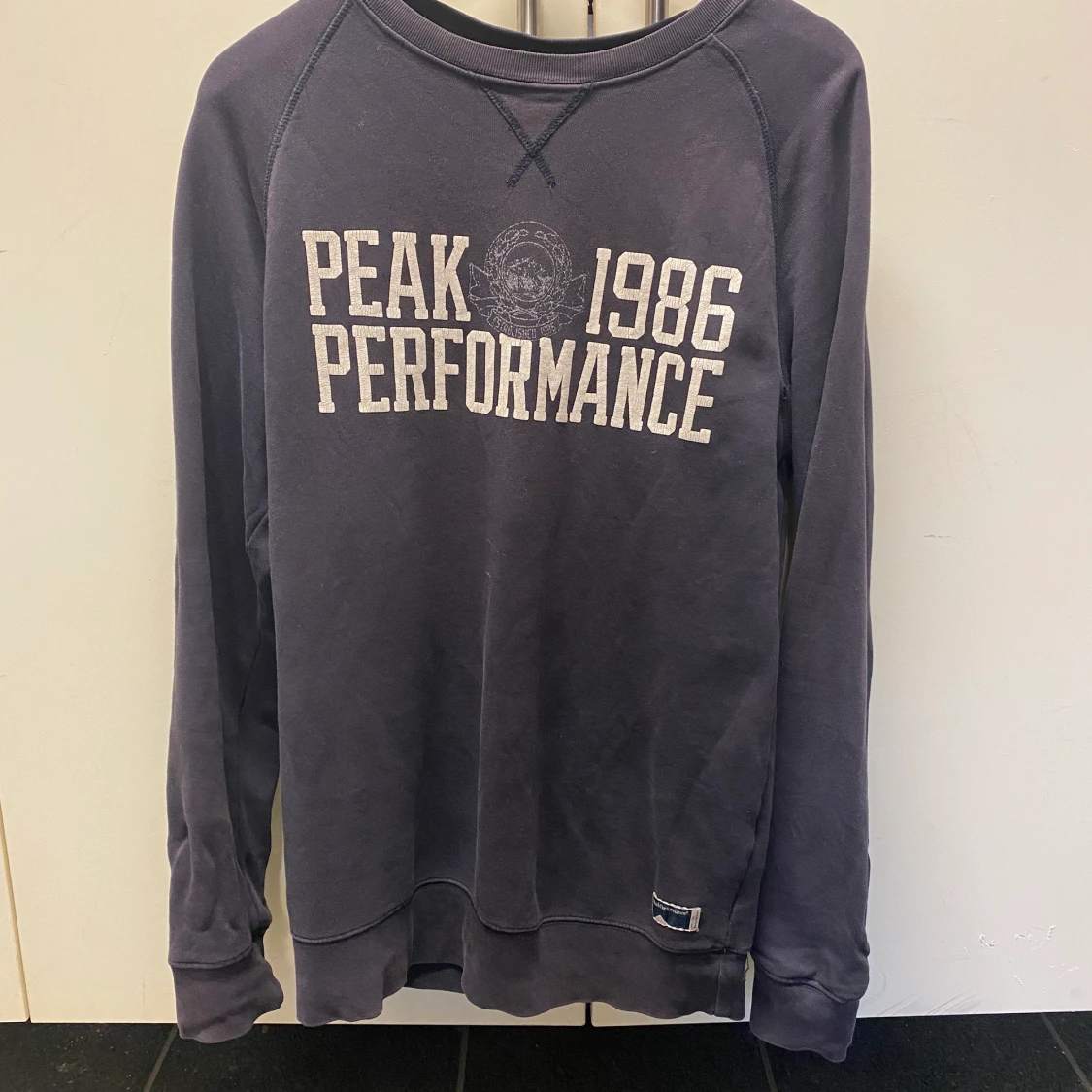 Peak performance sweatshirt 