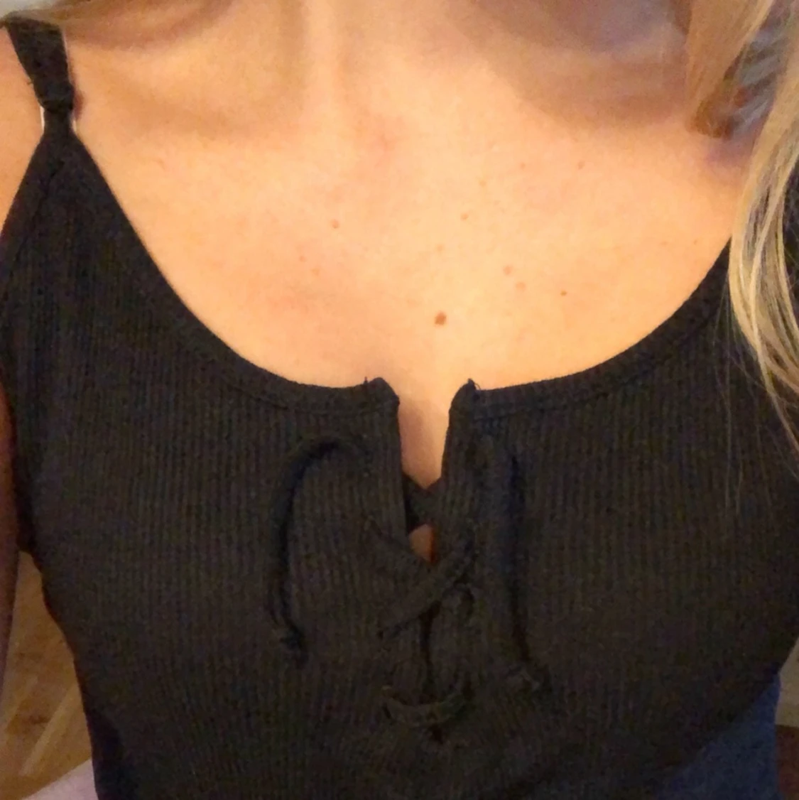 Ribbad linne med knytning  - 90