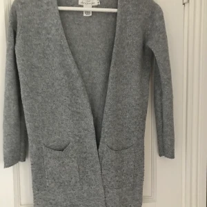 Kofta  - Kofta från H&M, använd ett få tal 