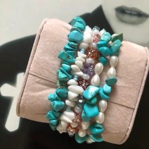 armband - skriv för närmare bilder och priset är olika per armband