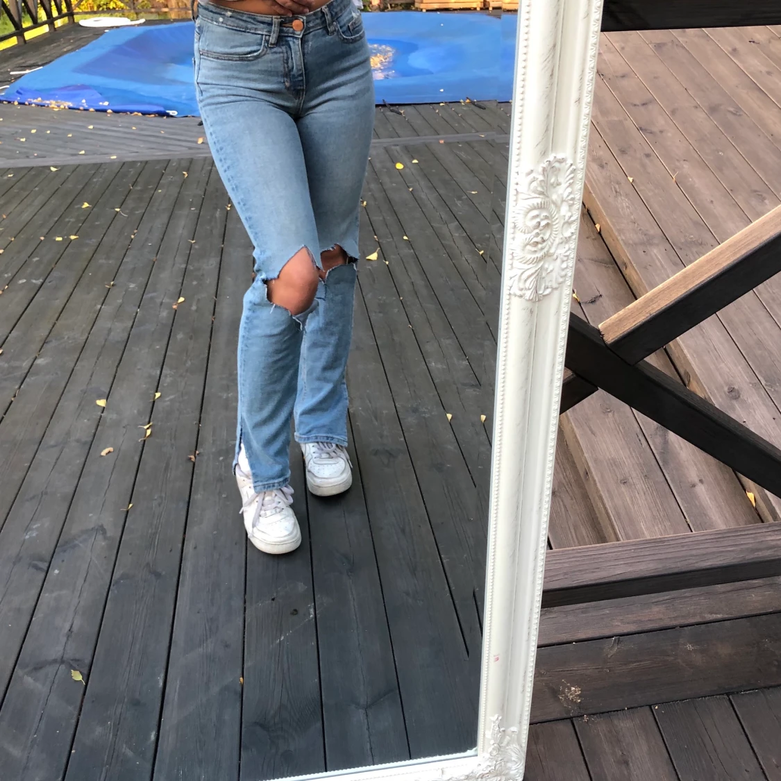 Raka jenas med slitningar