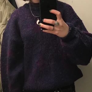 Stickad tröja  - Jag har storlek s! Jättefint skick! Möts helst upp, annars står köparen för frakt💕