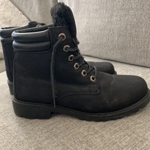 Skor - Nyskick, använda 1 gång